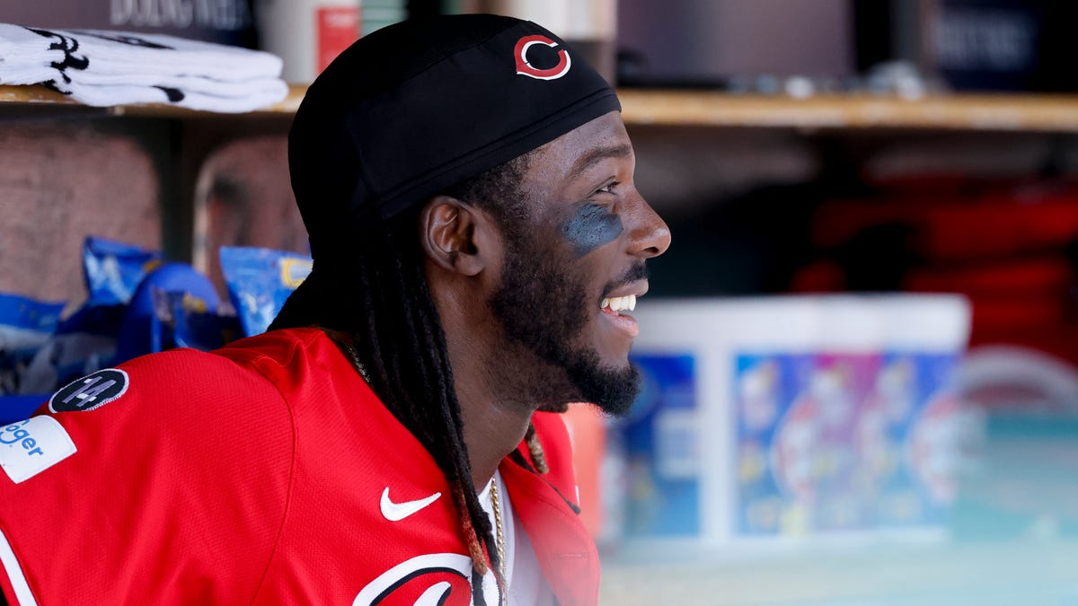 Reds seek Elly De La Cruz support