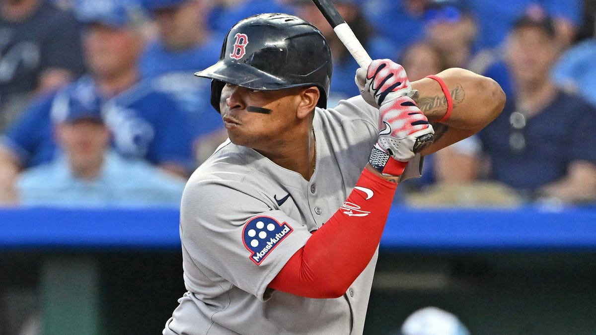 Rafael Devers to Giants in blockbuster trade with Boston Red Sox