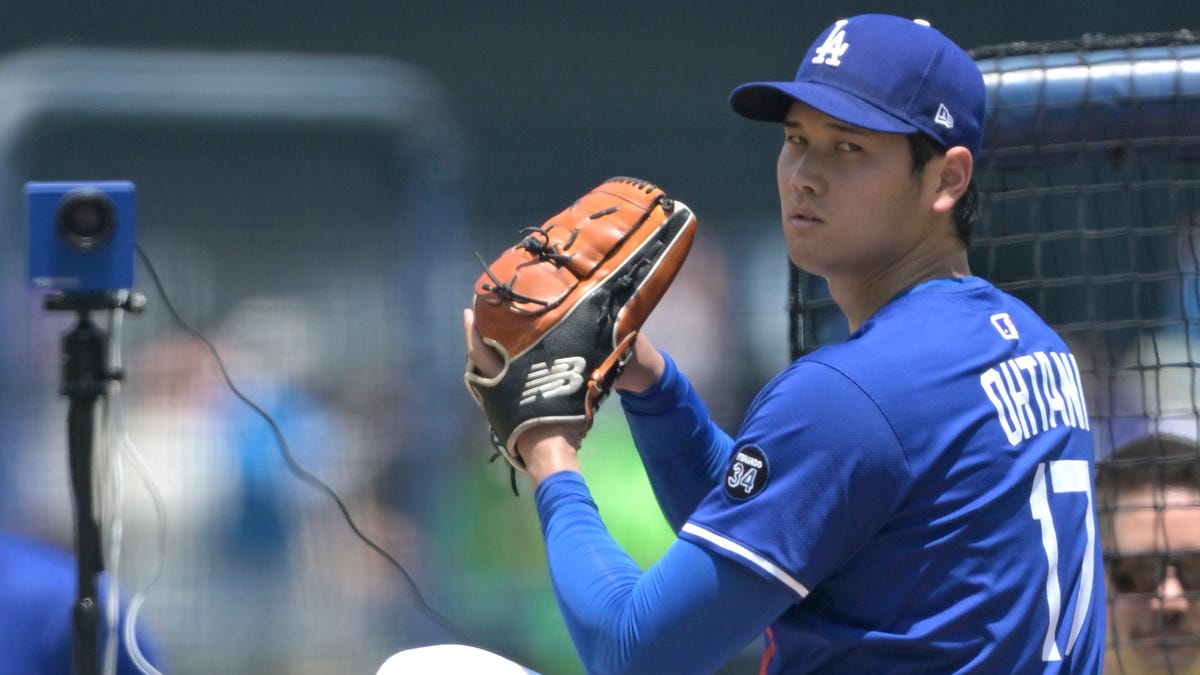 When is Shohei Ohtani pitching? Dodgers debut set vs. Padres Monday