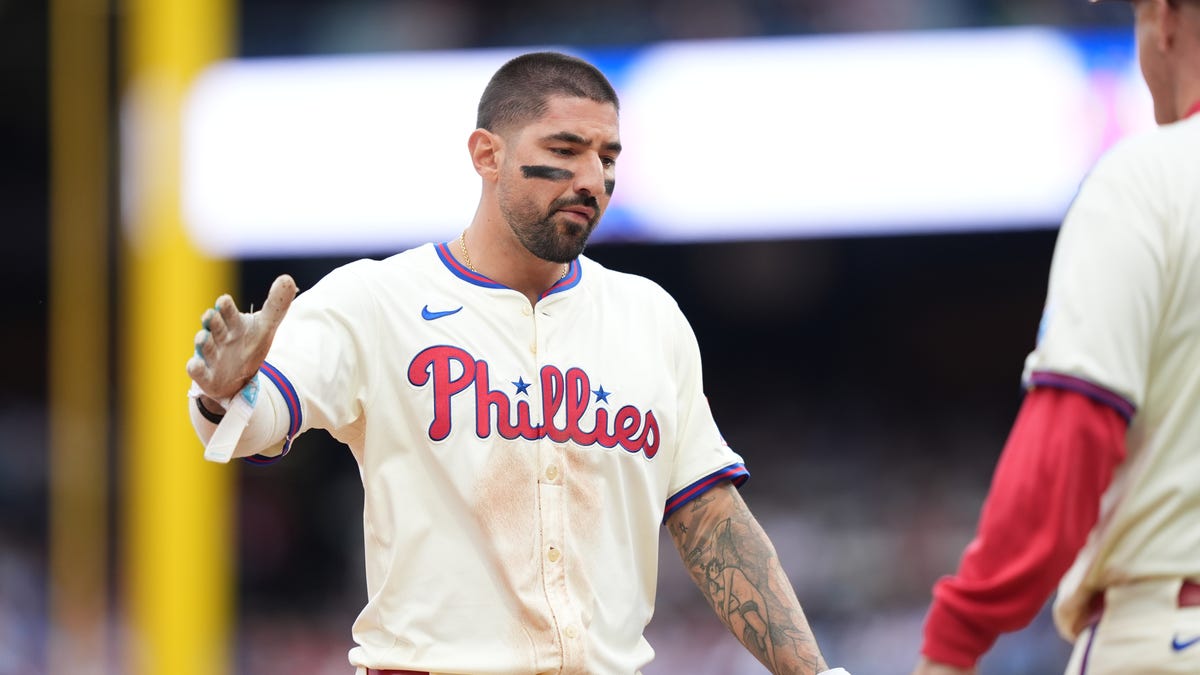 Phillies' Nick Castellanos benched for 'inappropriate comments'