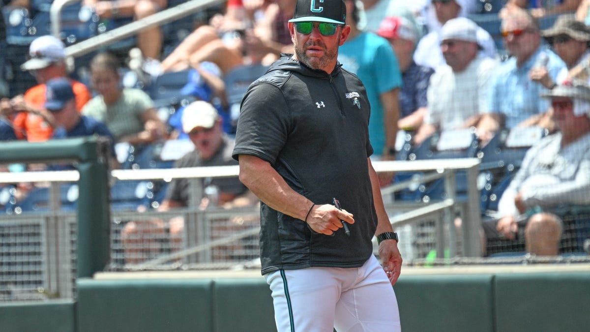 Scores, schedules, times for CWS finals