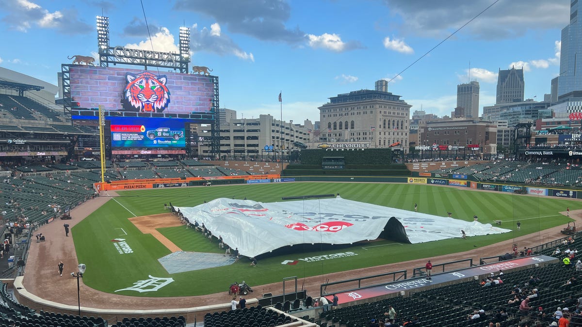Detroit Tigers in rain delay before series opener vs Minnesota Twins