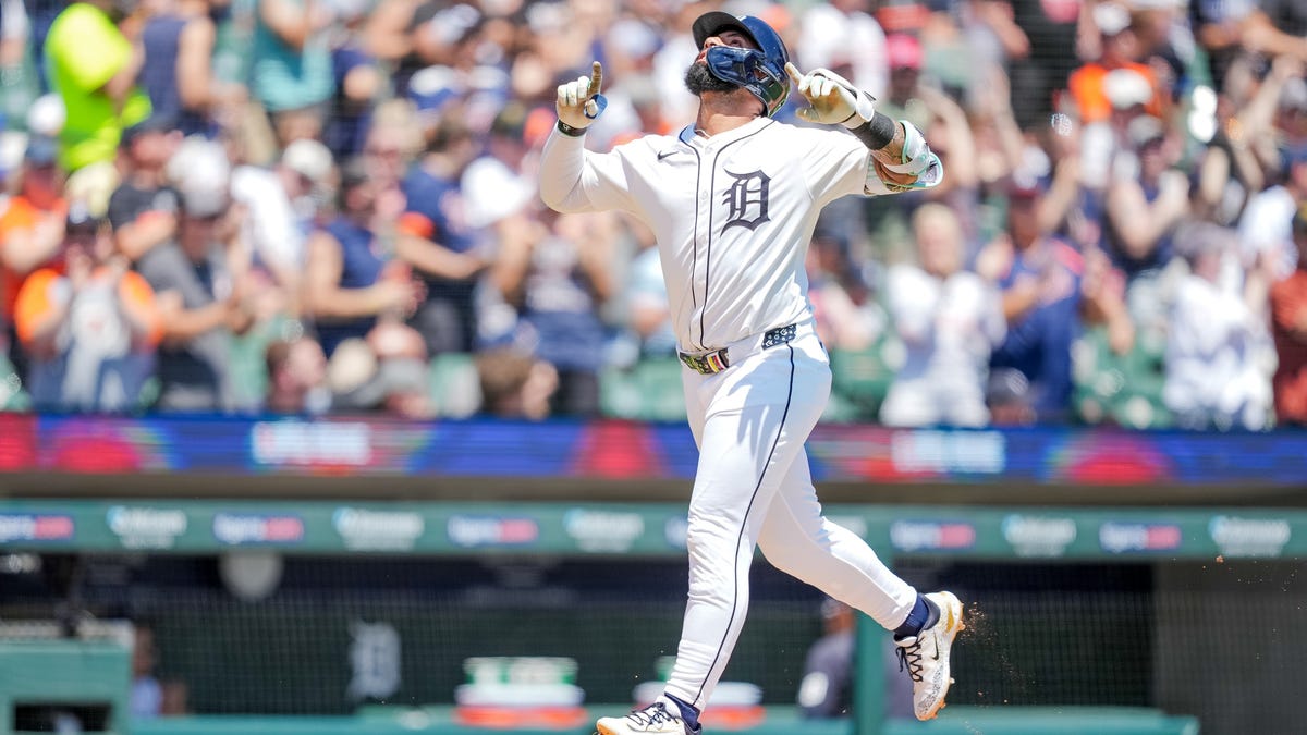 Tigers power up for four homers, 15 hits to trounce Twins