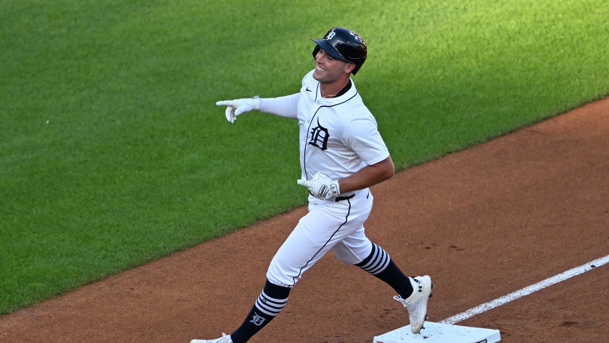Detroit Tigers OF Kerry Carpenter exits with hamstring strain