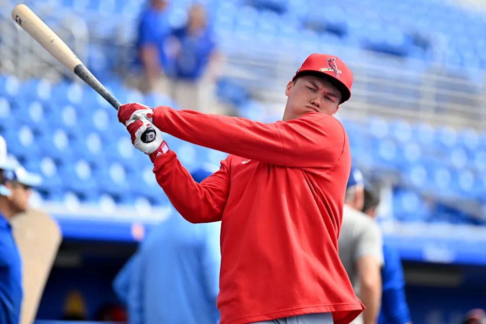 Cardinals' No. 1 prospect JJ Wetherholt prepares for a round of batting practice during spring training.Jonathan Dyer-Imagn Images