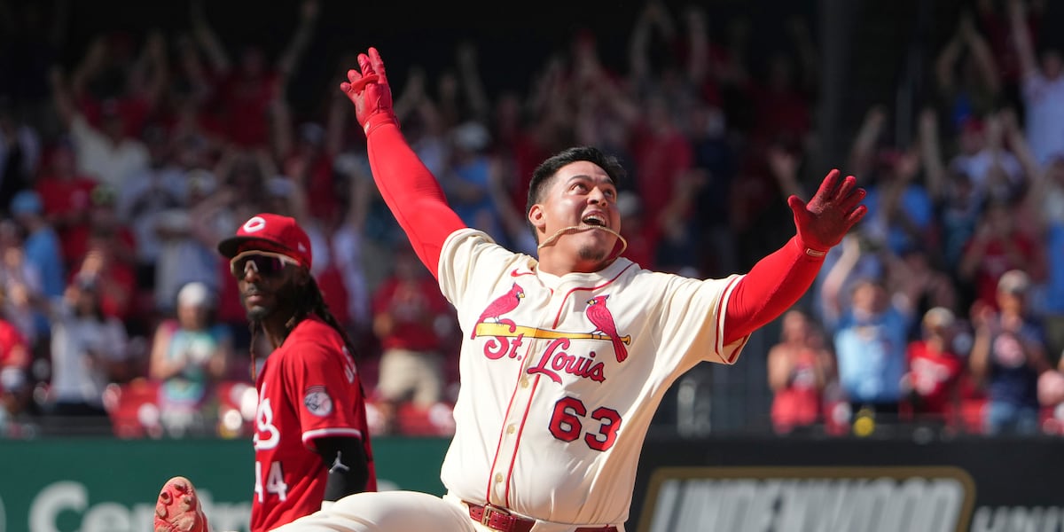 Yohel Pozo has RBI single in the 11th to give the Cardinals a 6-5 victory over the Reds