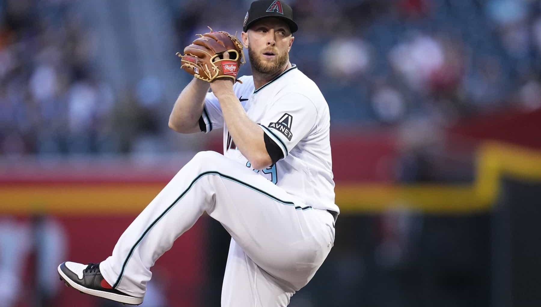 Merrill Kelly + D-Back Stacks (June 9)