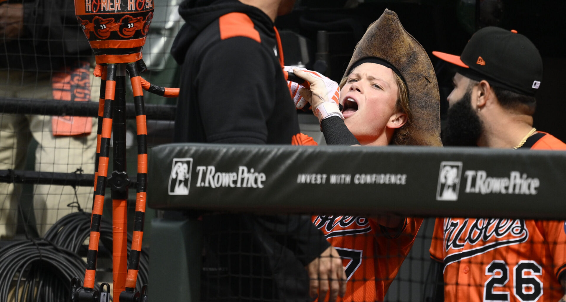 Holliday and Mateo homer as Orioles defeat White Sox 4-2 to clinch series win