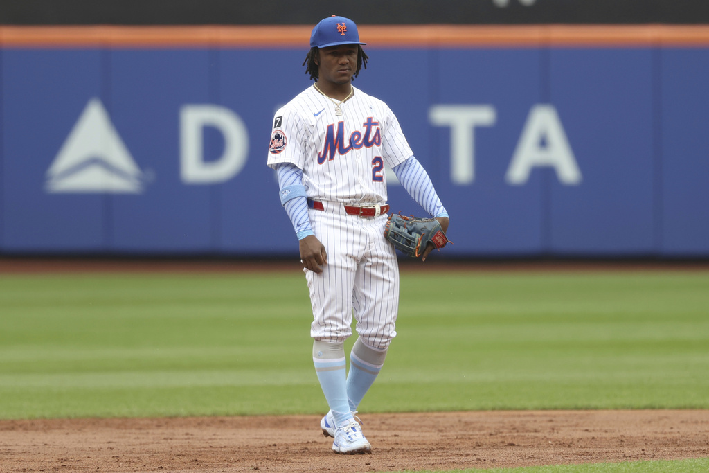 Mets send down Luisangel Acuña, sign reliever Richard Lovelady