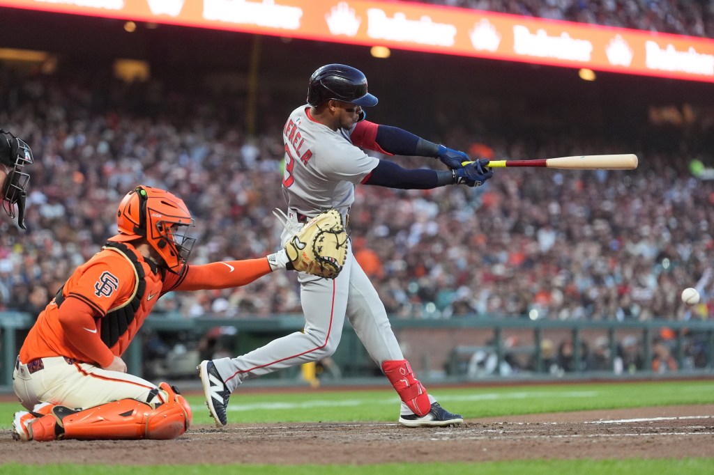 'Relentless' Red Sox defeat Devers, Giants for 8th win in last 9 games