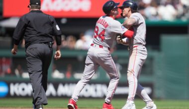 Red Sox lose 9-5, defense gifts Giants 5 unearned runs