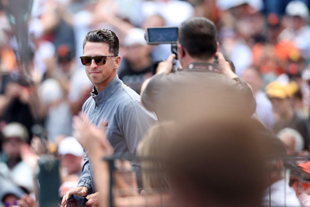 Giants' Buster Posey is front and center making deal for Rafael Devers