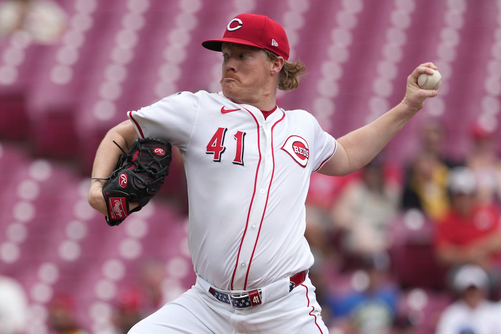Cincinnati Reds' Andrew Abbott delivers a pitch in the first inning of a baseball game against the Milwaukee Brewers, Wednesday, June 4, 2025, in Cincinnati. (AP Photo/Kareem Elgazzar)
