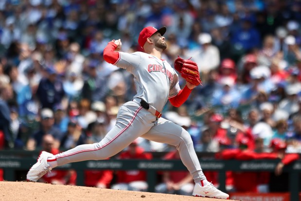 Cincinnati Reds pitcher Nick Martinez (28) pitches during the first inning against the Chicago Cubs at Wrigley Field on Sunday, June 1, 2025. (Eileen T. Meslar/Chicago Tribune)