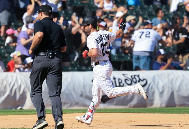 White Sox left fielder Andrew Benintendi rounds the bases after hitting a home run against the Giants in the sixth inning Saturday, June 28, 2025, at Rate Field. (John J. Kim/Chicago Tribune)