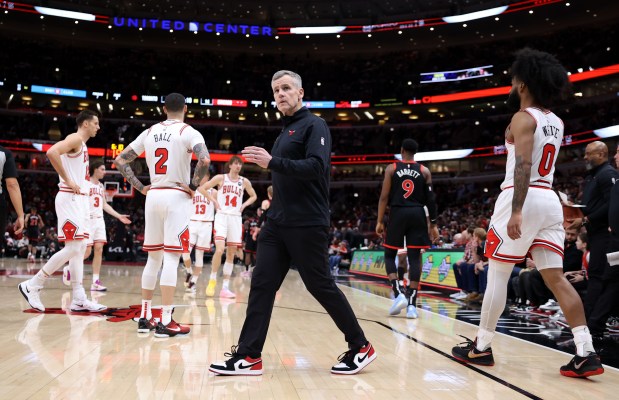 Chicago Bulls head coach Billy Donovan walks out onto the court after calling a timeout in the first half of a game against the Toronto Raptors at the United Center in Chicago on Feb. 28, 2025. (Chris Sweda/Chicago Tribune)