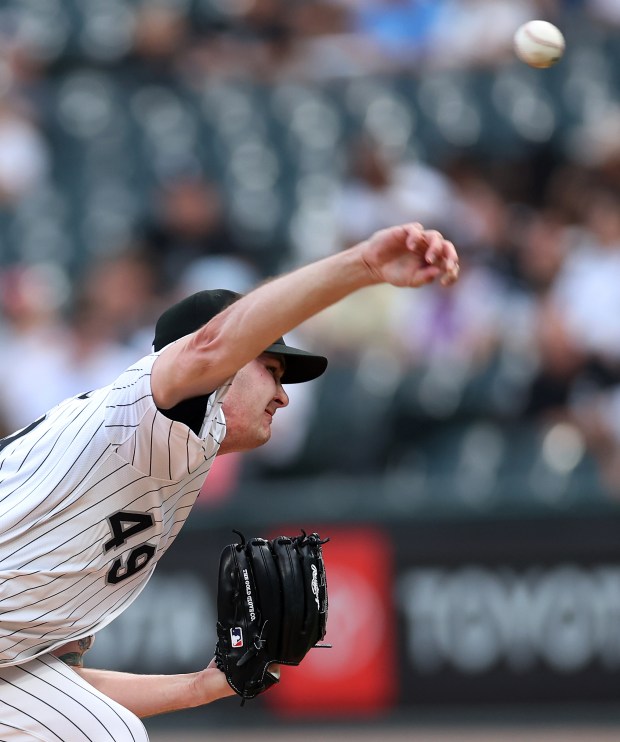 Chicago White Sox starting pitcher Jordan Leasure delivers to the Arizona Diamondbacks in the first inning of a game at Rate Field in Chicago on June 24, 2025. (Chris Sweda/Chicago Tribune)