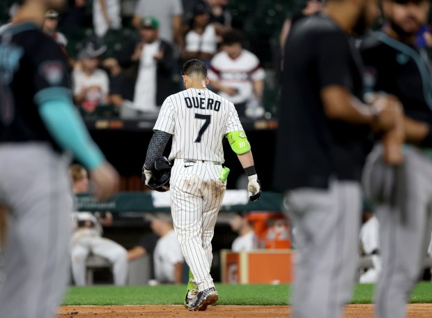 Chicago White Sox catcher Edgar Quero (7) walks back to the dugout after flying out to end the game in a loss to the Arizona Diamondbacks at Rate Field in Chicago on June 24, 2025. (Chris Sweda/Chicago Tribune)