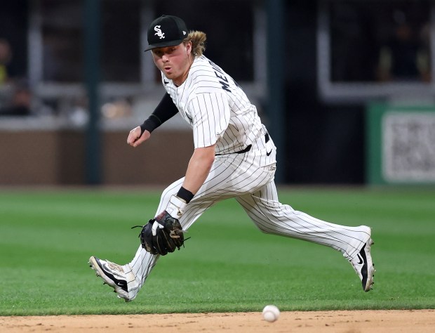 Chicago White Sox second baseman Chase Meidroth (10) fields a ground ball in the seventh inning of a game against the Detroit Tigers at Rate Field in Chicago on June 3, 2025. (Chris Sweda/Chicago Tribune)