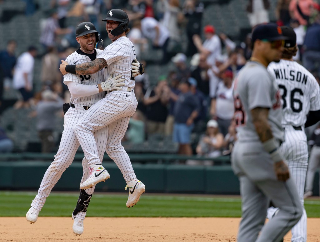 Chicago White Sox beat Detroit Tigers 3-2 in 10 innings