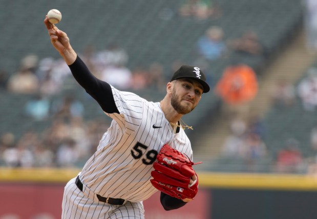 Chicago White Sox pitcher Sean Burke delivers to the Detroit Tigers in the third inning Thursday, June 5, 2025, at Rate Field. (Brian Cassella/Chicago Tribune)
