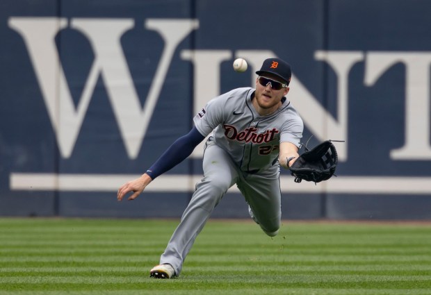 Detroit Tigers outfielder Parker Meadows (22) makes a diving catch against the Chicago White Sox in the fifth inning Thursday, June 5, 2025, at Rate Field. (Brian Cassella/Chicago Tribune)