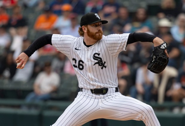 Chicago White Sox pitcher Steven Wilson delivers to the Detroit Tigers in the tenth inning Thursday, June 5, 2025, at Rate Field. (Brian Cassella/Chicago Tribune)