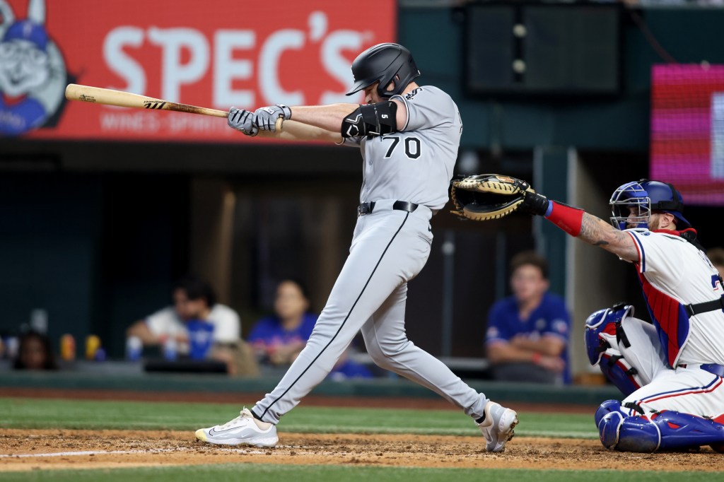 Chicago White Sox lose to Texas Rangers 5-4 in 11 innings