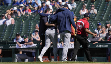 Cubs-Mariners game impacted by sweltering heat, endures several delays