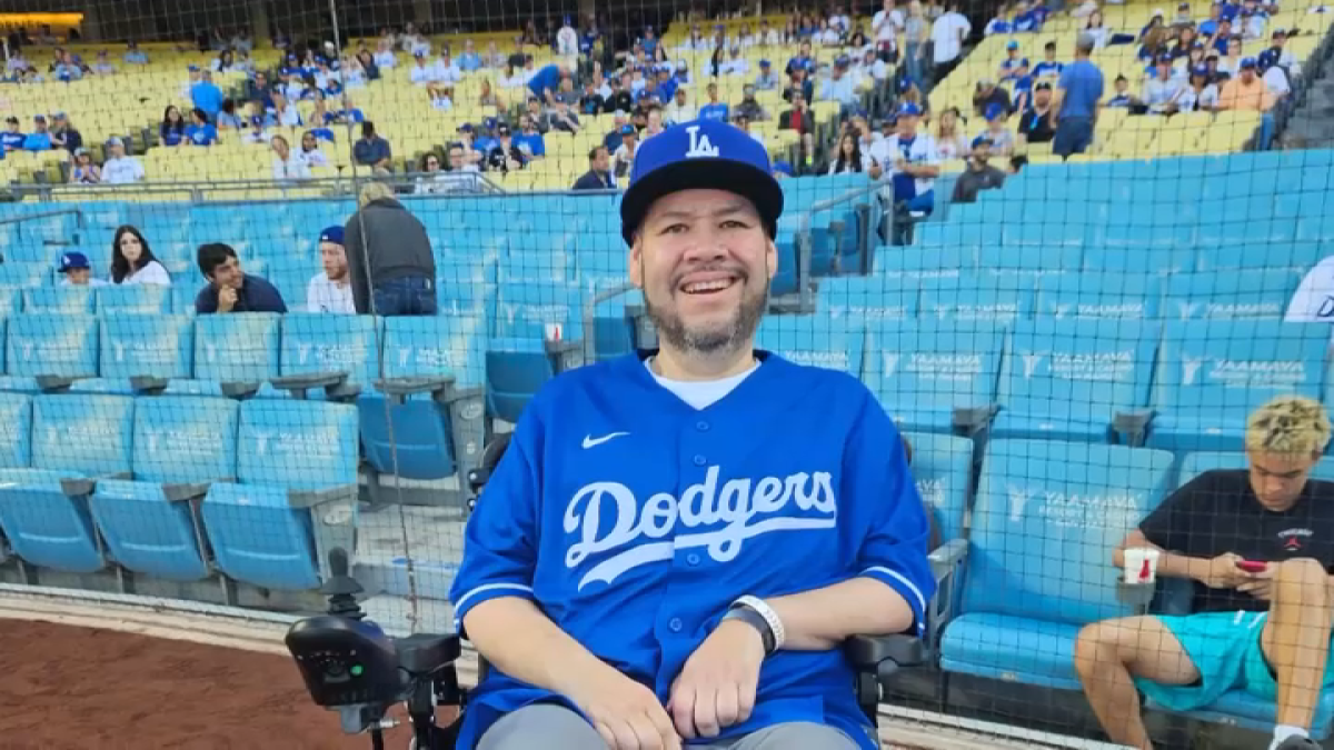 Dodgers honor, gift wheelchair to high school coach battling ALS – NBC Los Angeles