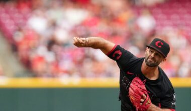 Padres pinch-hitter Díaz doubles in 9th inning to spoil no-hit bid by Reds RHP Nick Martinez