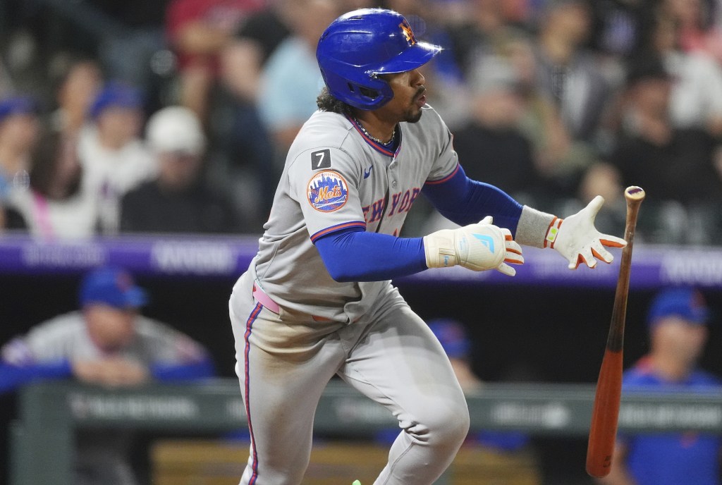 Francisco Lindor rips a single in the eighth inning of the Mets' 8-1 blowout win over the Rockies on June 7, 2025.