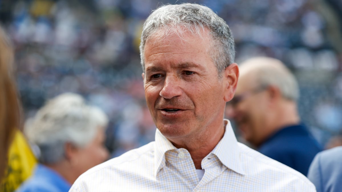 Rays in talks to sell to group led by Jacksonville developer