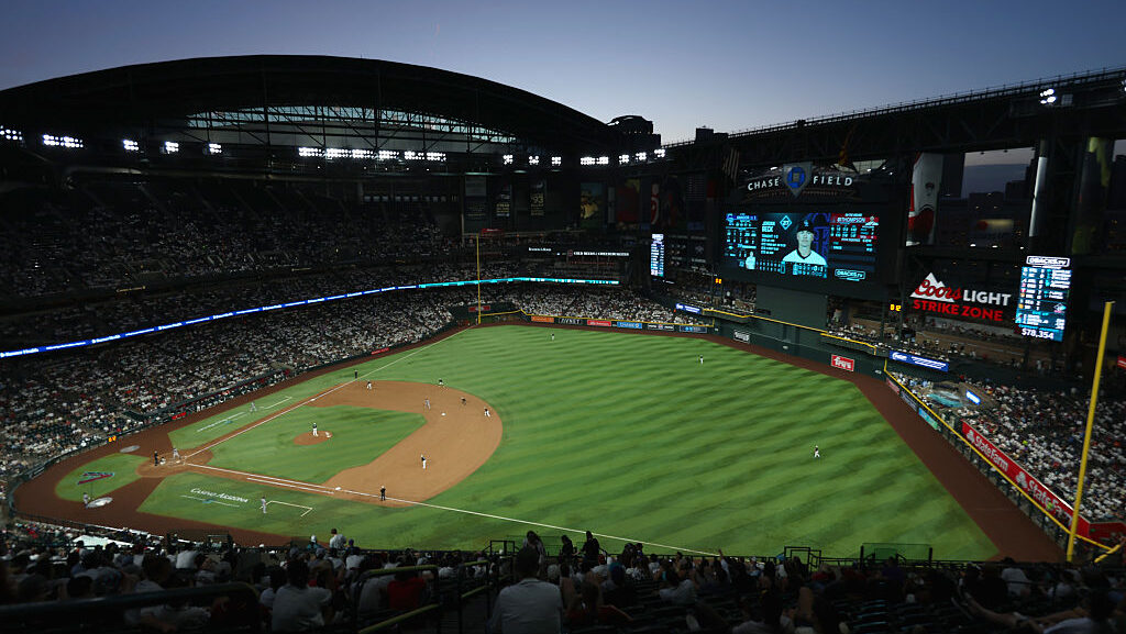 MAY 17: General view of action as relief pitcher Ryan Thompson #81 of the Arizona Diamondbacks pitc...