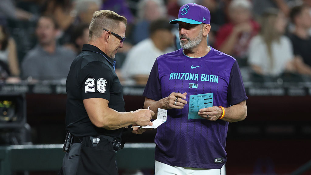 Manager Torey Lovullo #17 of the Arizona Diamondbacks...