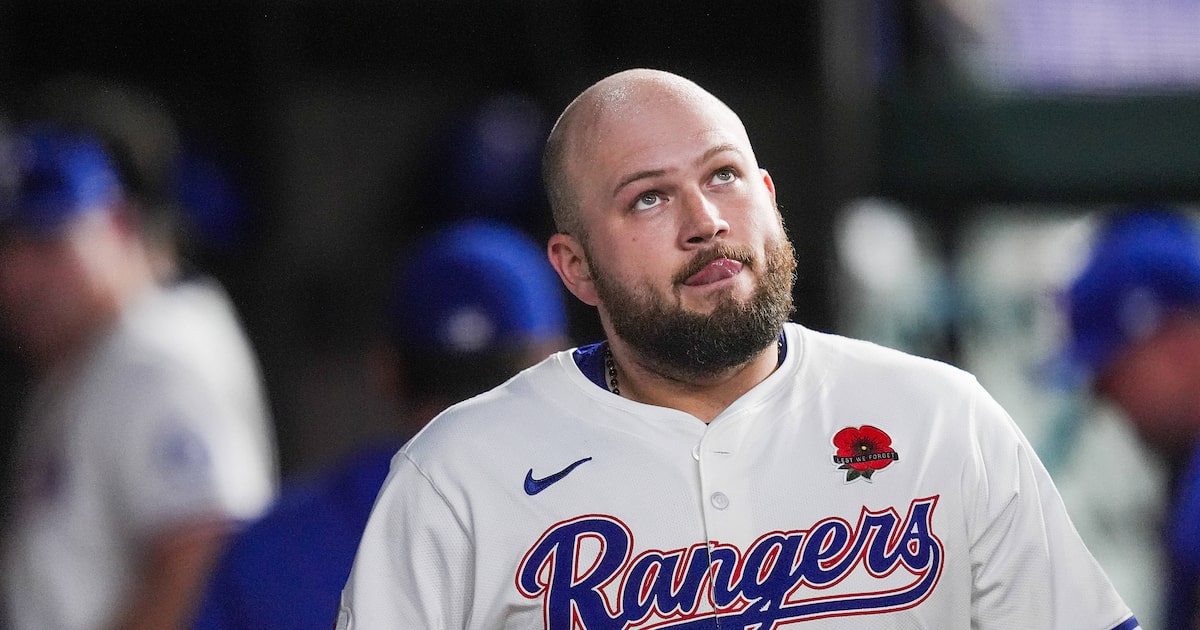 Texas Rangers first baseman Jake Burger exits game against Pirates with side tightness