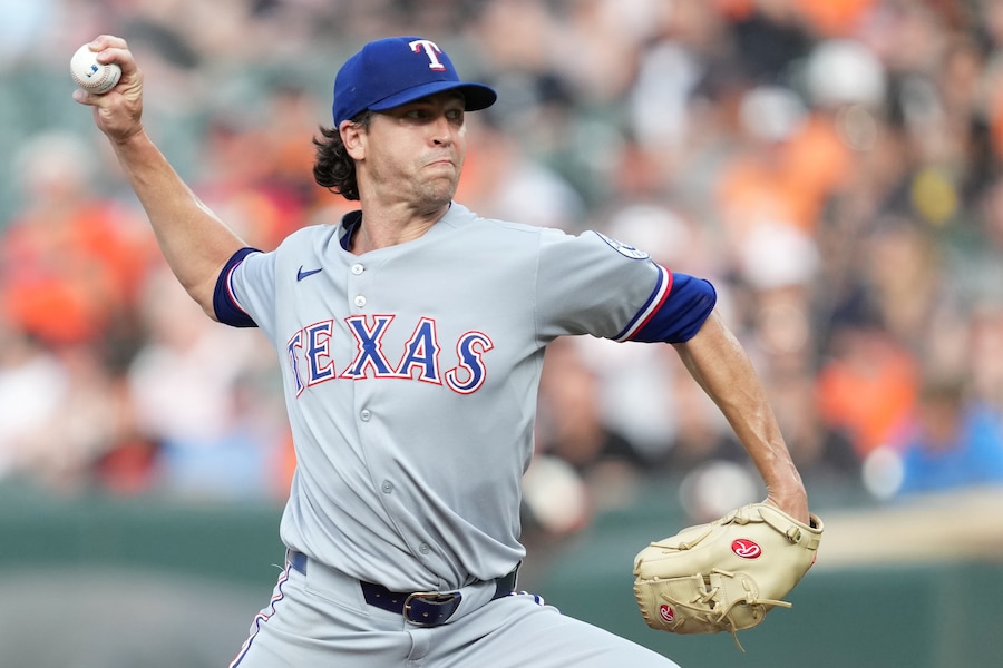 Near no-hitter: DeGrom allows 1st hit against Orioles in 8th inning
