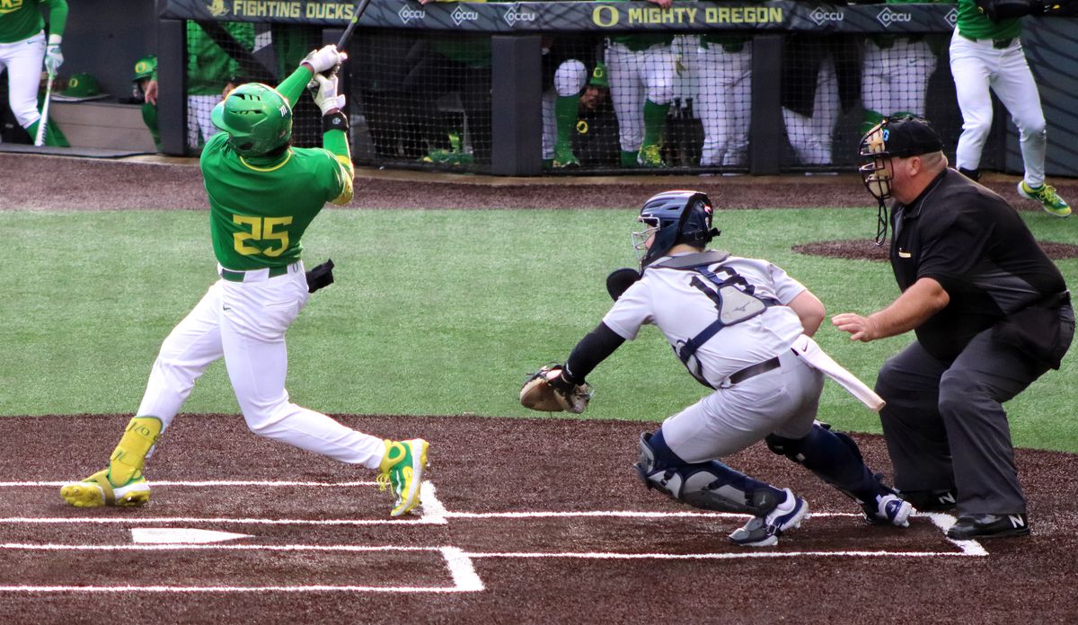 ATQ-EXCLUSIVE Oregon Ducks Baseball