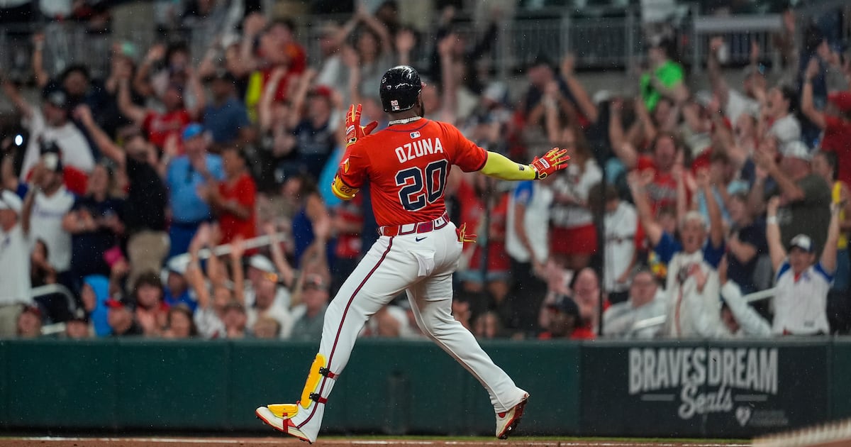 Braves use long ball to overpower Rockies