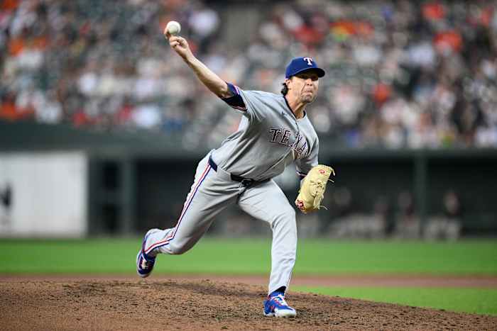 Jacob deGrom flirts with a perfect game, then a no-hitter with the Rangers