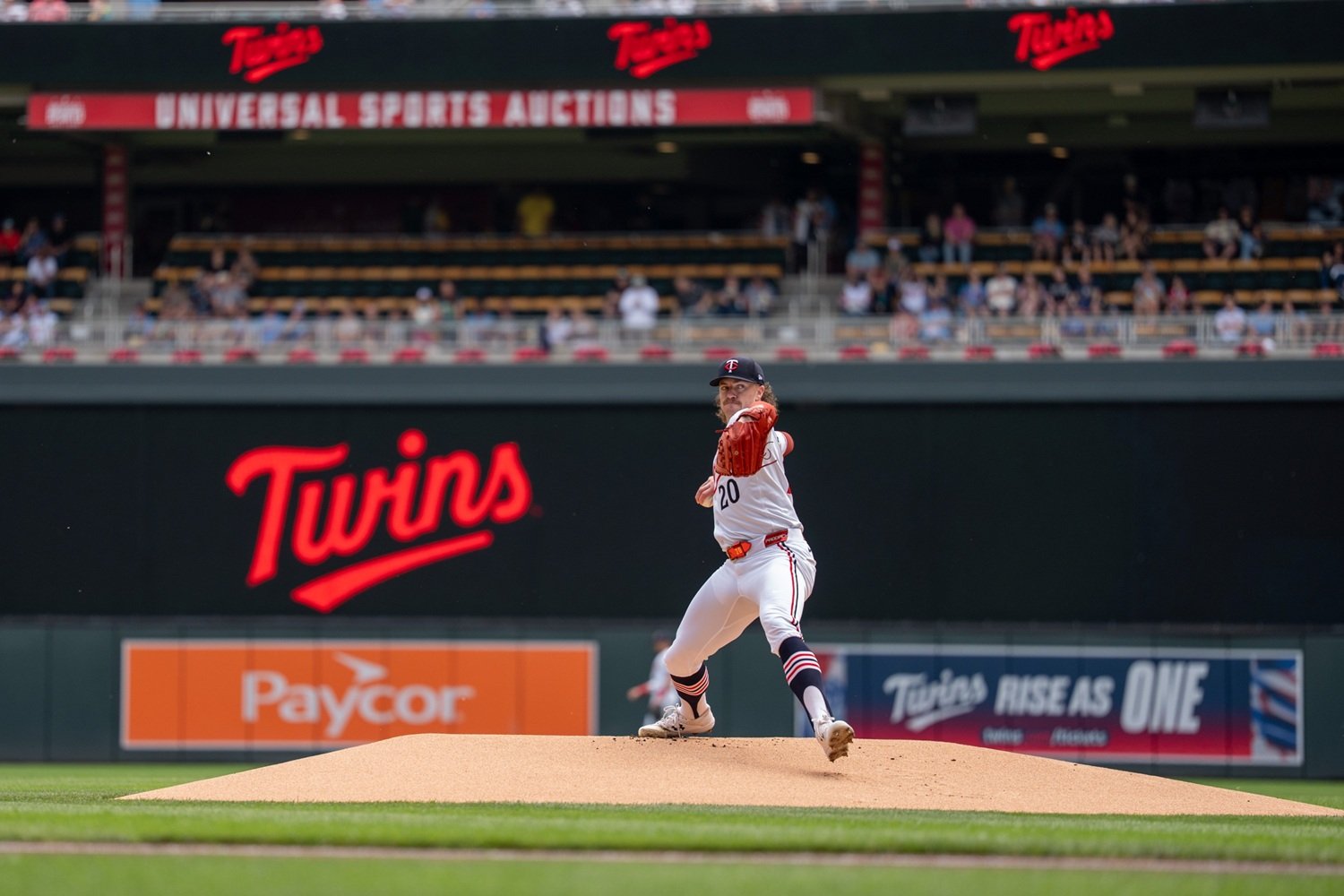 Blue Jays 5, Twins 4: Twins Bullpen Falters in Loss to Toronto - Twins