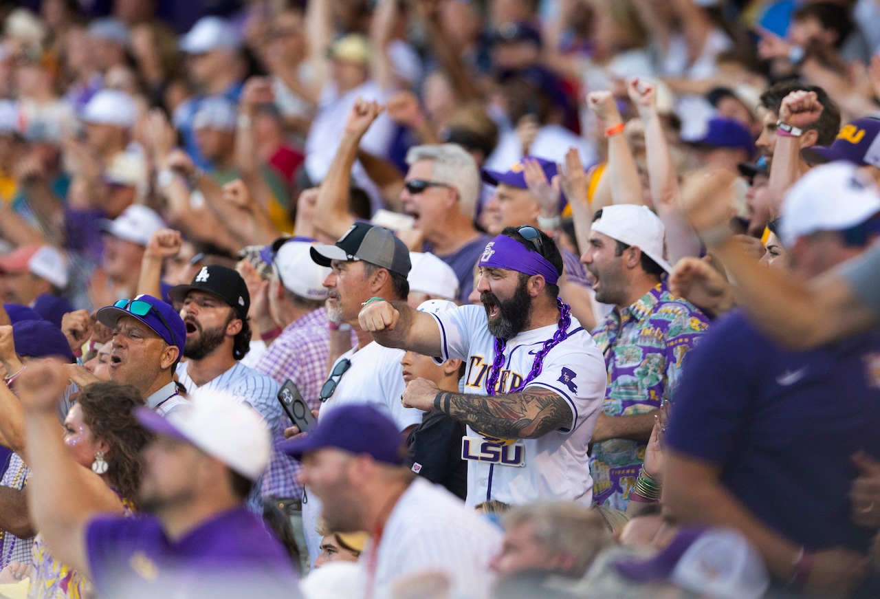 Where to watch LSU Tigers vs Coastal Carolina baseball streaming free; Men’s College World Series Game 2 time, TV, odds