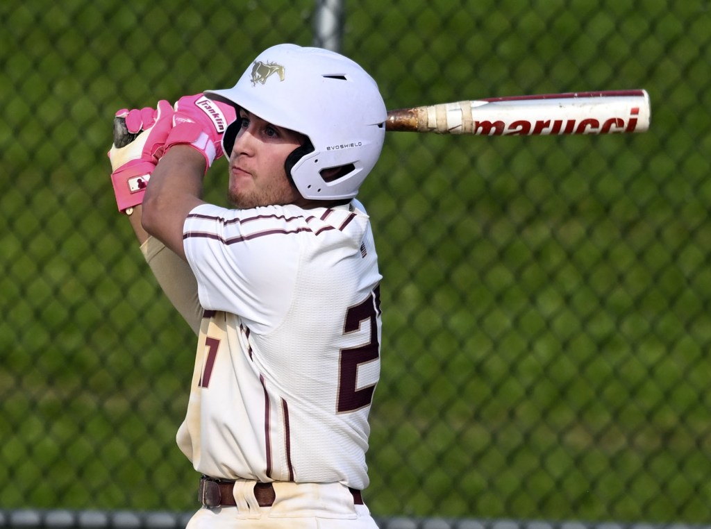 Gov. Mifflin rolls into 6A quarterfinals