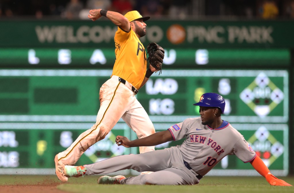 Ronny Mauricio, who went 1-for-3 with a walk, is forced out at second as Isiah Kiner-Falefa completes the game-ending double play in the ninth inning of the Mets' 9-1 loss to the Pirates on June 27, 2025.