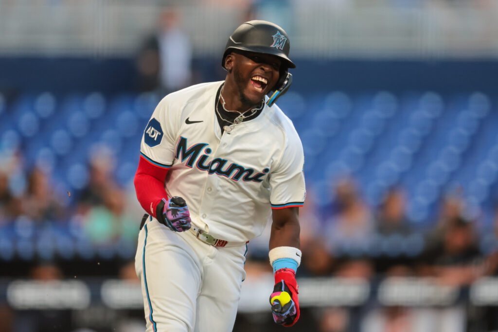 Pirates Claim Ronny Simón, Designate Tanner Rainey For Assignment