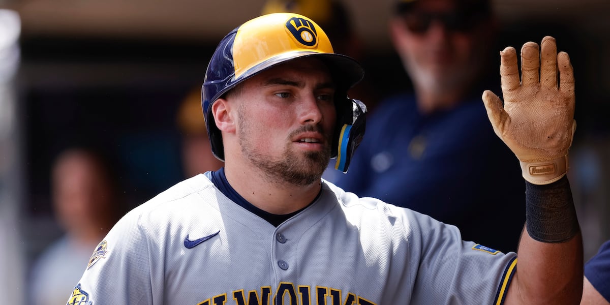 Brewers pound 17 hits to complete 3-game sweep of Twins with 9-8 win