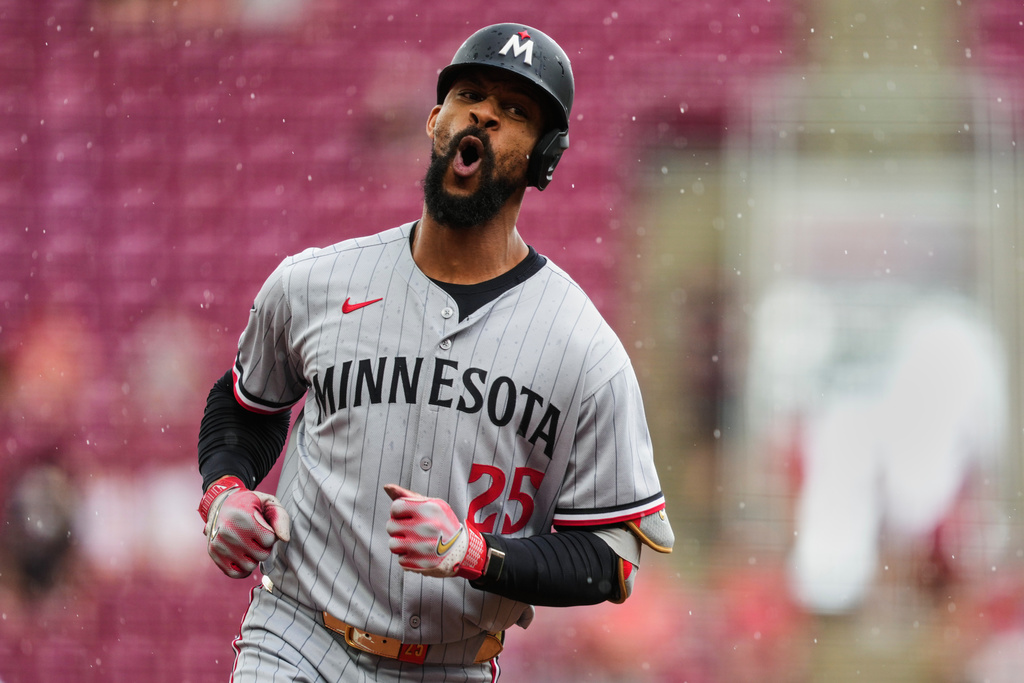 Byron Buxton homers twice as Minnesota beats Reds