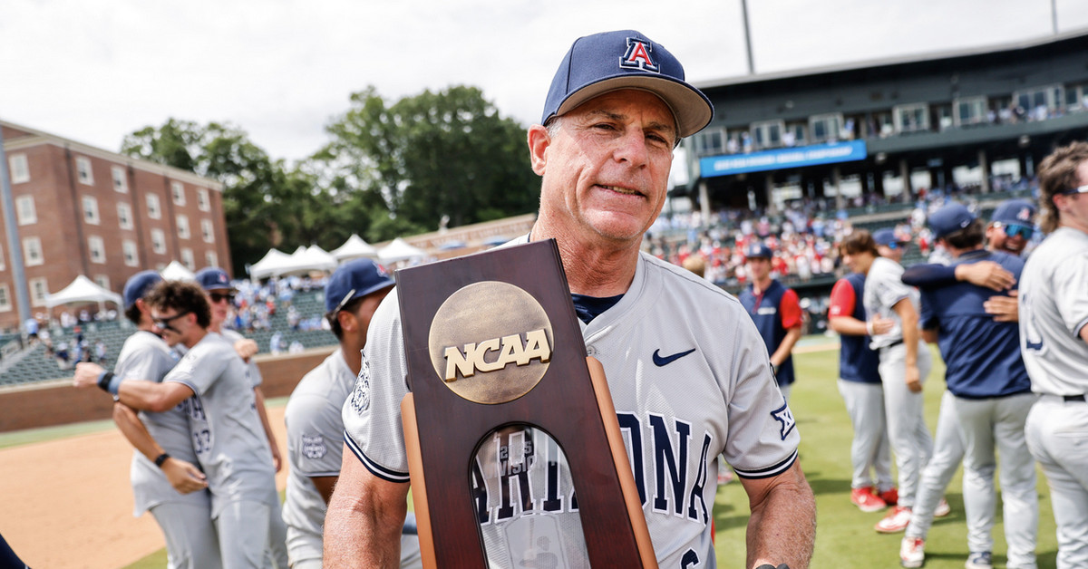 NCAA Baseball Tournament: What Chip Hale, Arizona Wildcats baseball players said after beating North Carolina to clinch College World Series bid