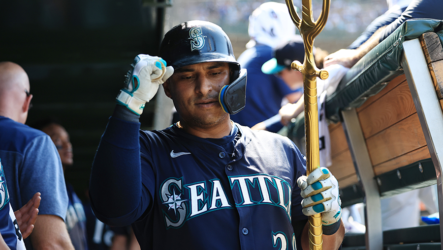 Donovan Solano's resurgence helps Seattle Mariners in 2 ways