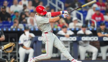 Phillies extend winning streak with 5-2 victory over Marlins